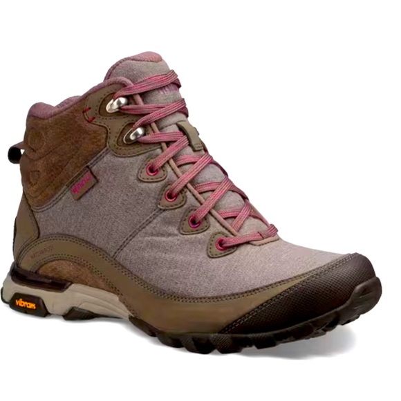 Ahnu Shoes - Women's Sugarpine II Hiking Boots - Walnut